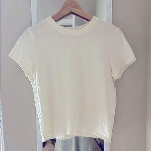 Aritzia Sunday Best Perfect Tee Light Birch Size Small NWOT